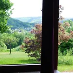 Hinter Den Spiegeln