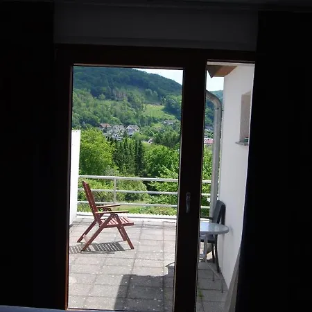 Hinter Den Spiegeln 호텔 3*