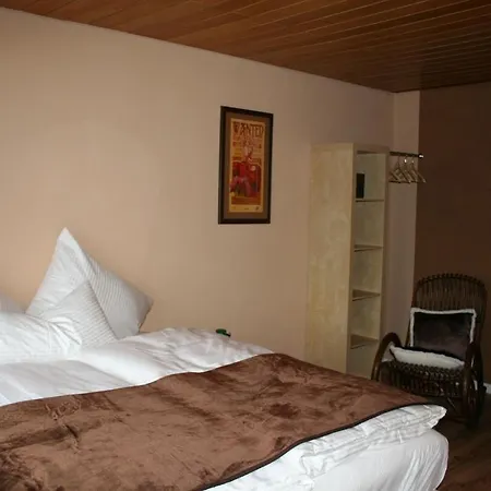 Hinter Den Spiegeln Hotel