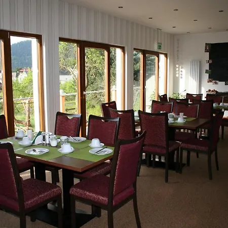 Hinter Den Spiegeln 3*