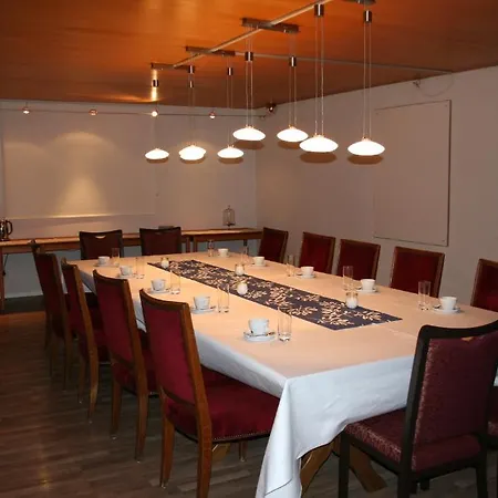 Hotel Hinter Den Spiegeln