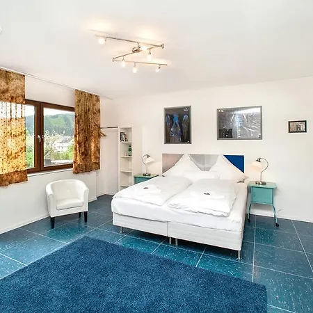 Hinter Den Spiegeln 호텔 3*