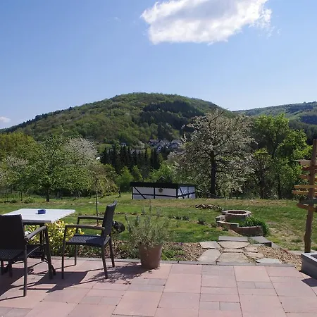 Hinter Den Spiegeln 3*