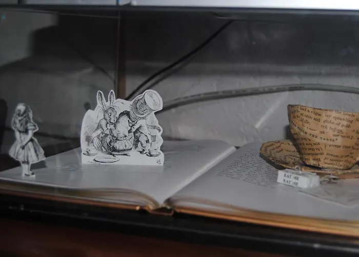 Hinter Den Spiegeln 3*