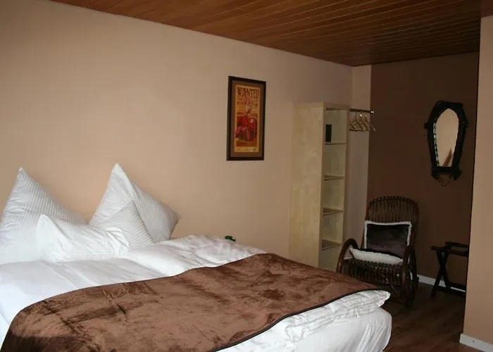 Hinter Den Spiegeln Hotel