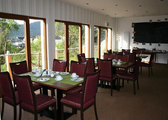 Hinter Den Spiegeln 3*