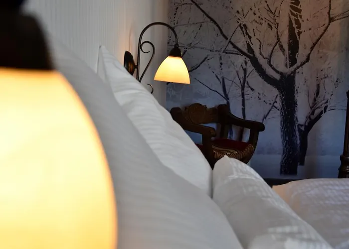 Hinter Den Spiegeln Hotel Heimbach