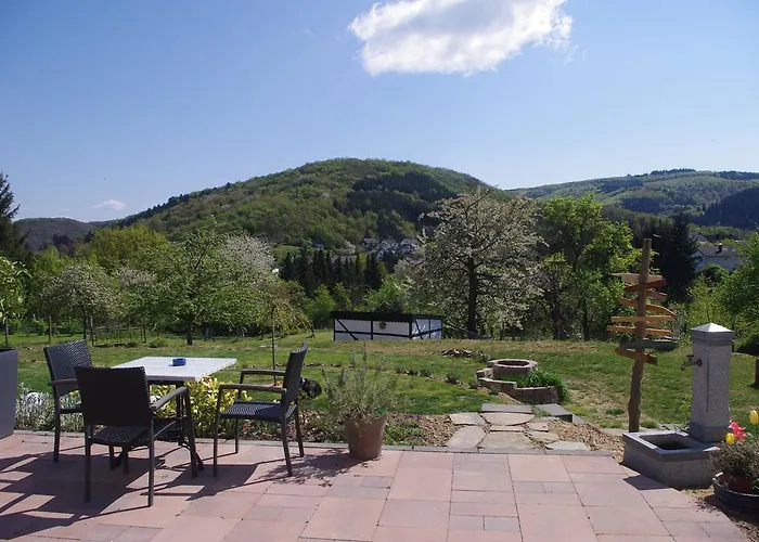 Hinter Den Spiegeln 3*