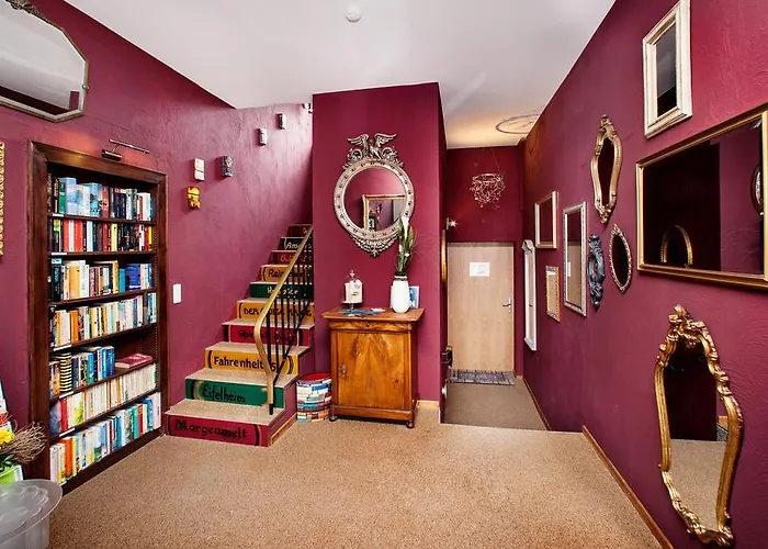 Hinter Den Spiegeln Hotel