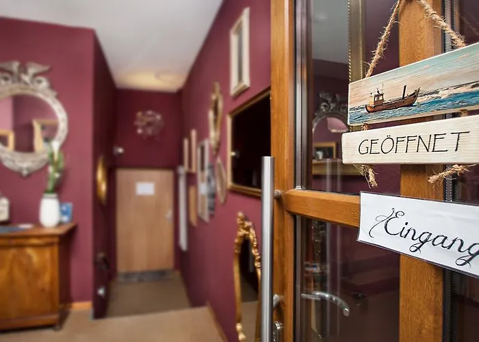 Hotel Hinter Den Spiegeln 3*